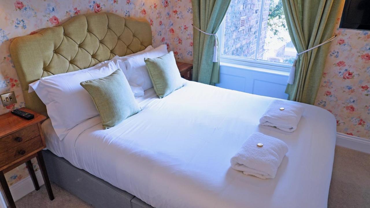 Bed and breakfast 23 St Mary's 4*