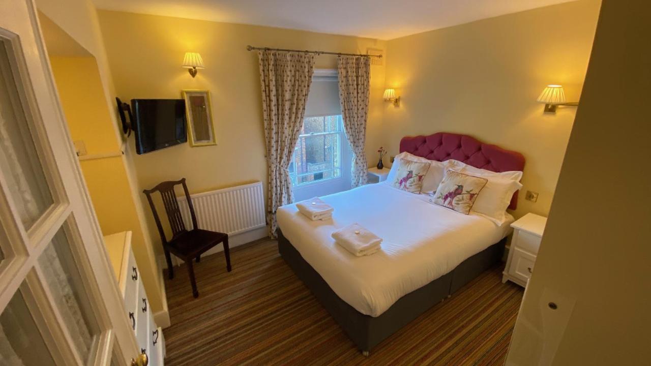 23 St Mary's 4*