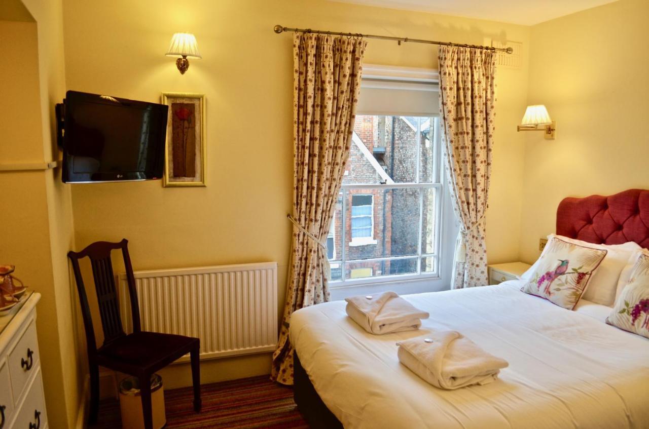 Bed and breakfast 23 St Mary's 4*